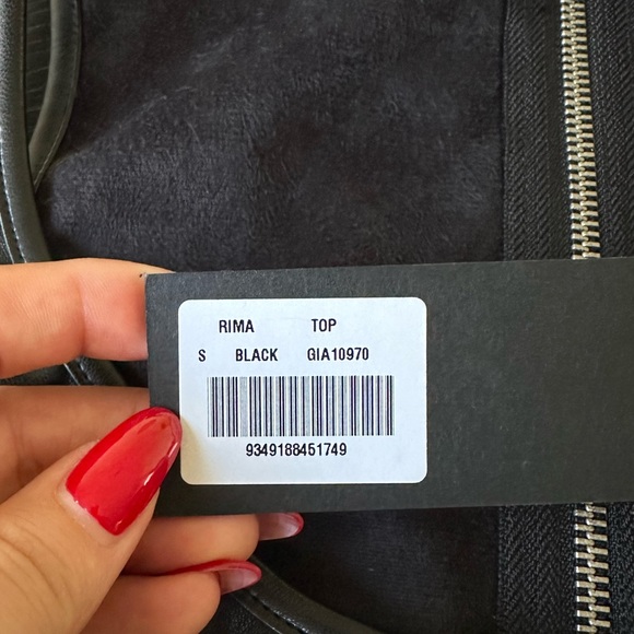 I.Am.Gia Rima Top - Picture 7 of 7